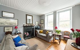 Kings Stables, Grassmarket Holiday Home Edinburgh  United Kingdom